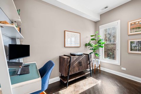 Tiny photo for 1318 W Fletcher Street #2W, Chicago, IL 60657 (MLS # 12590550)