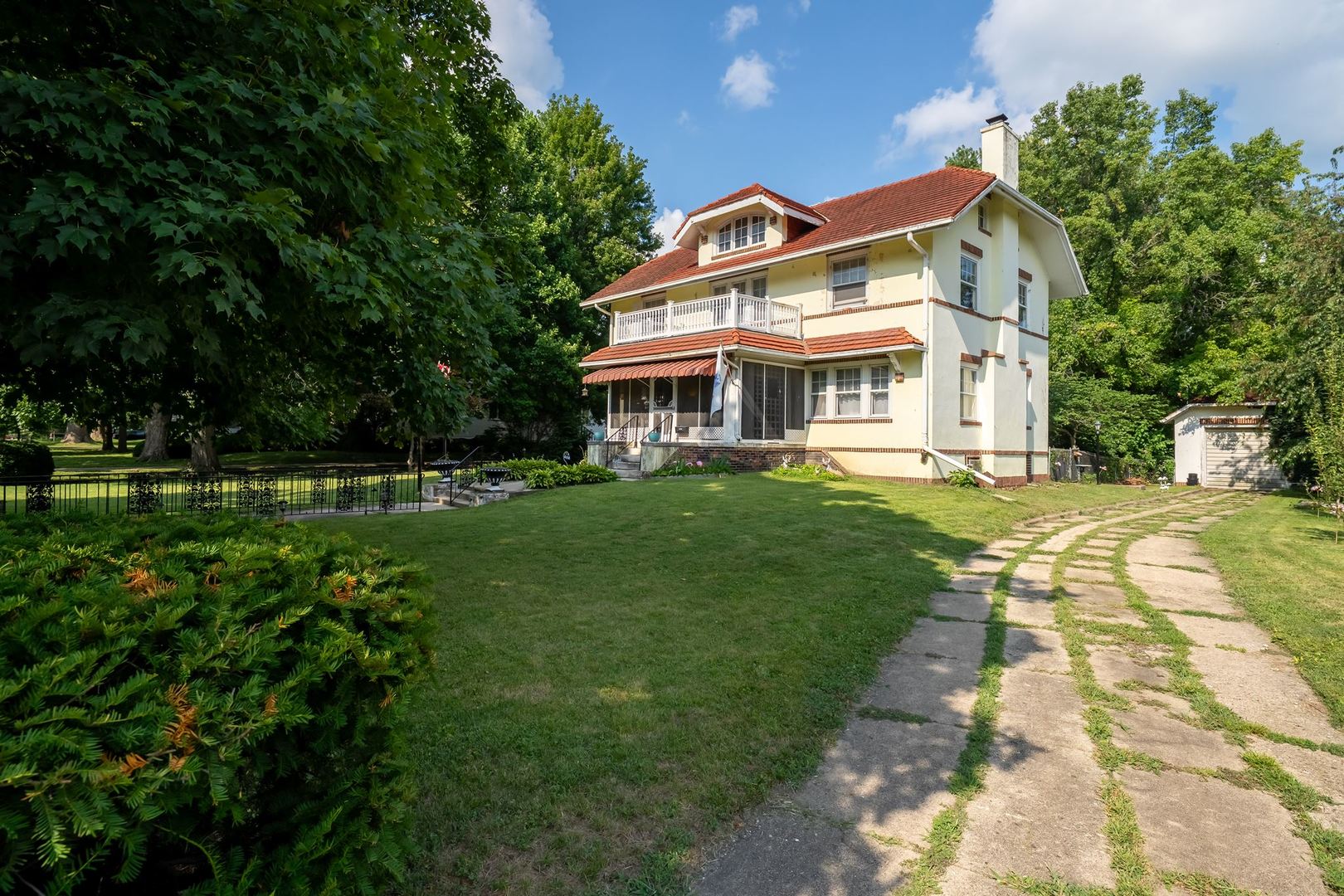 412 N Main Avenue