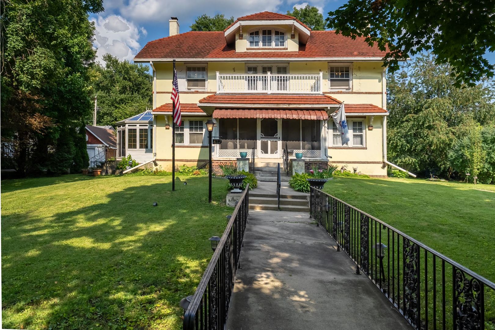 412 N Main Avenue