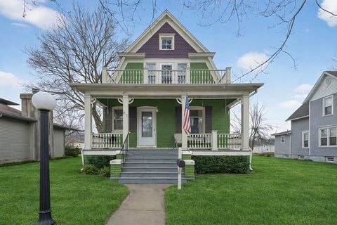 Photo of 212 N Pine Street, Momence, IL 60954 (MLS # 12574466)