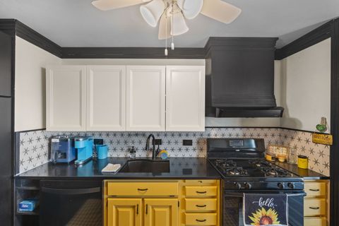 Tiny photo for 1800 7th Street #10E, East Moline, IL 61244 (MLS # 12579658)