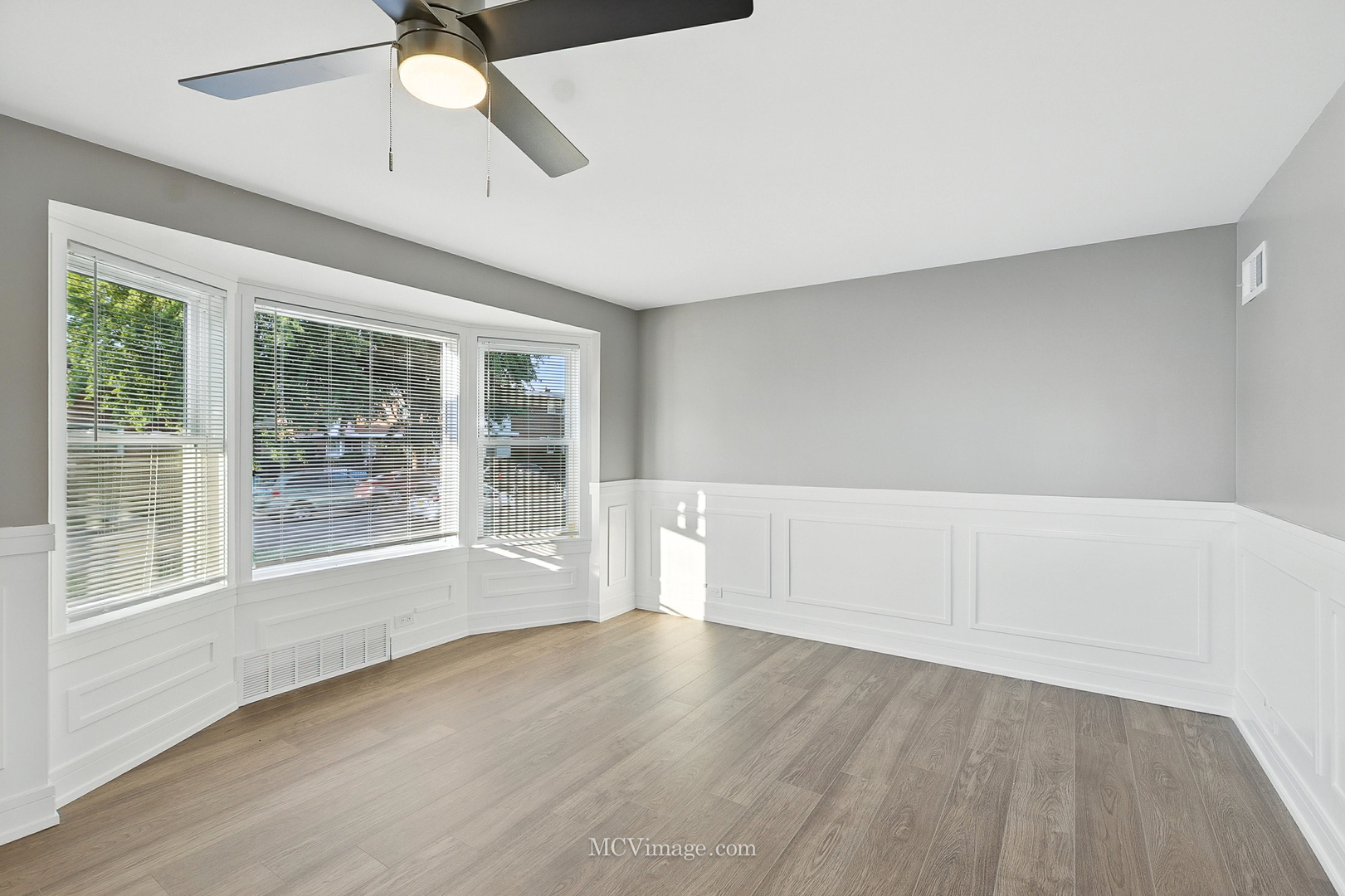 5069 W Van Buren Street
