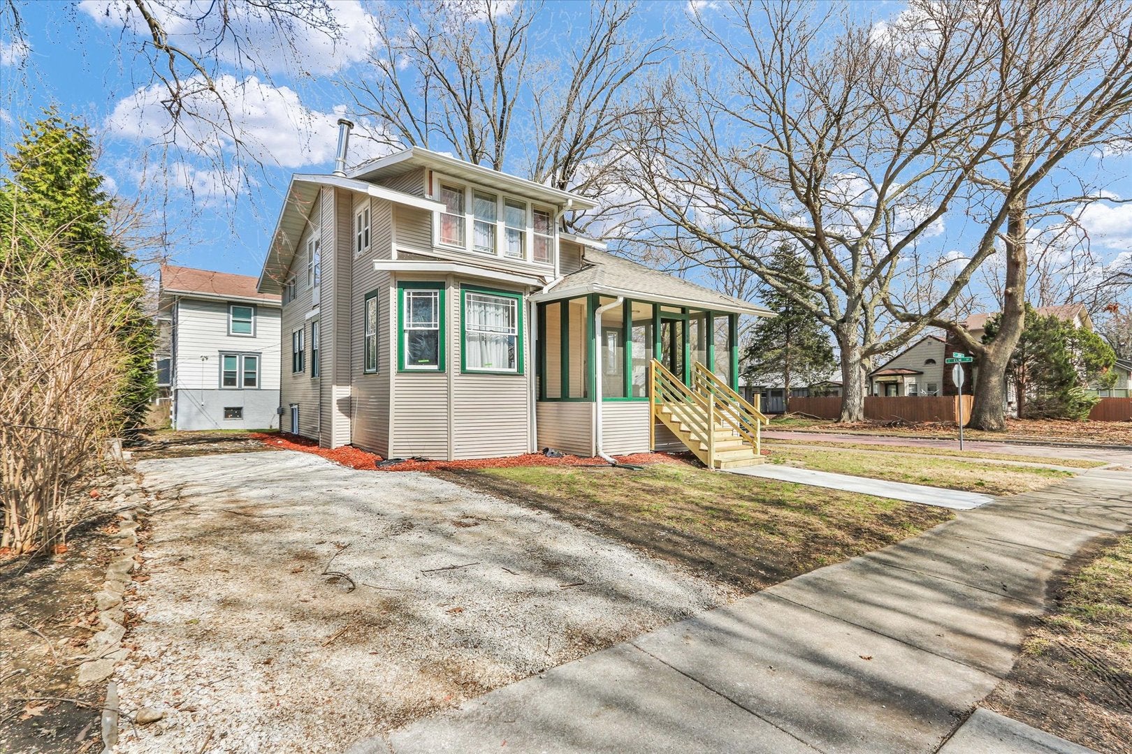 502 W John Street