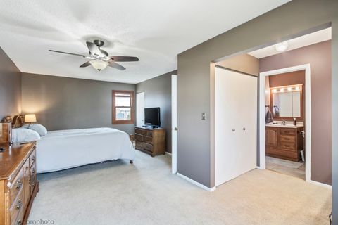 Tiny photo for 832 Kansas Street, Carol Stream, IL 60188 (MLS # 12582143)