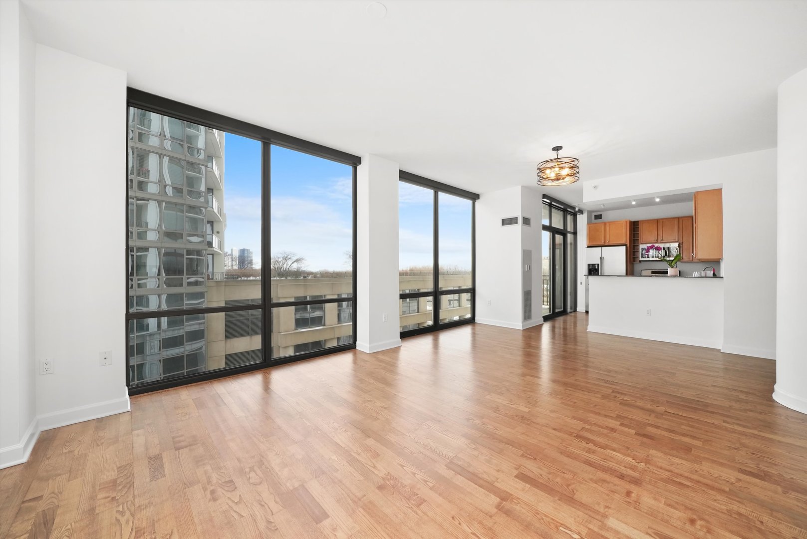 233 E 13th Street 601