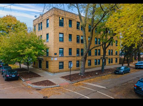1056 W Lill Avenue 2 Chicago IL 60614