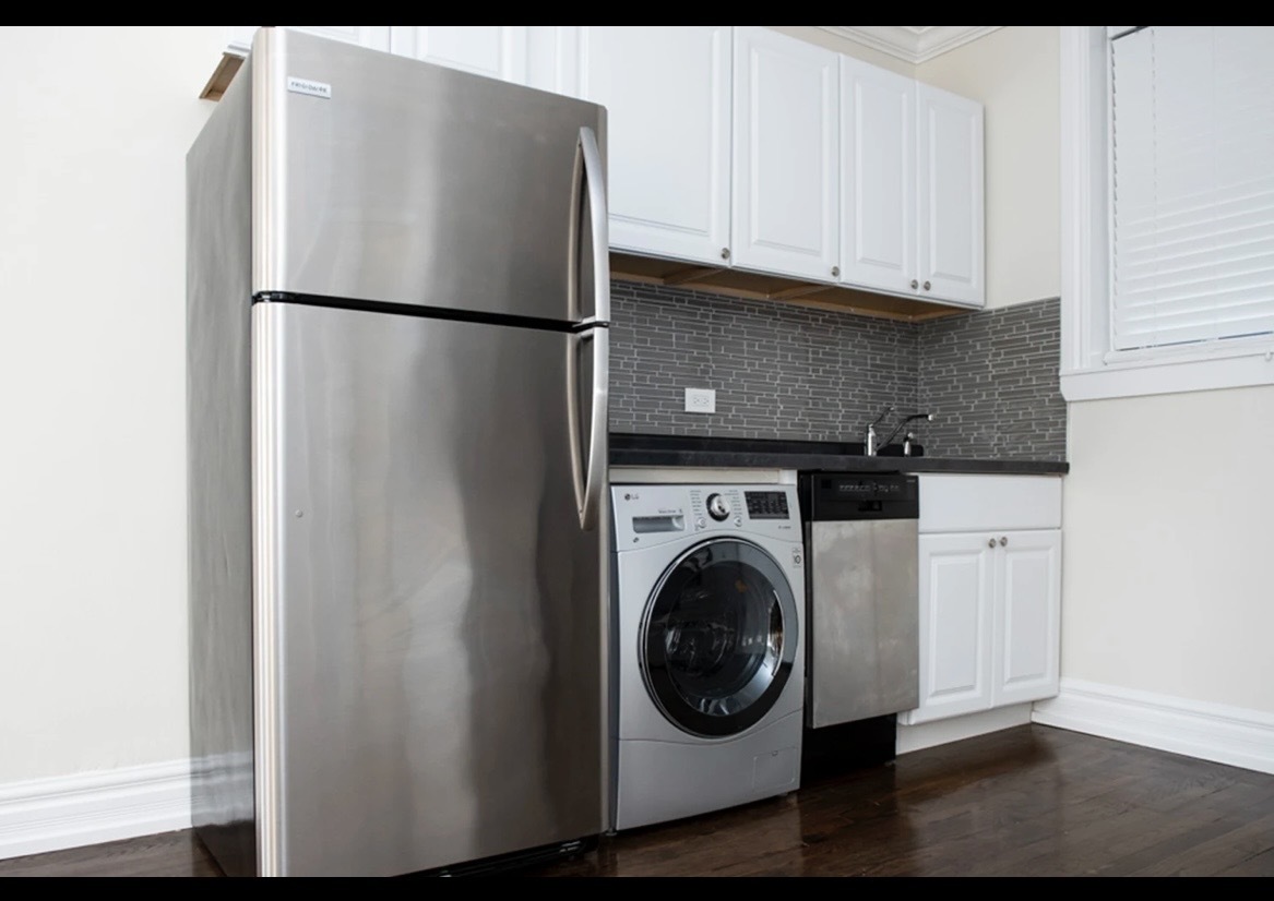 1056 W Lill Avenue 2