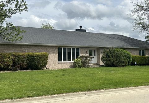 Photo of 302 Kelly Drive, Normal, IL 61761 (MLS # 12628601)