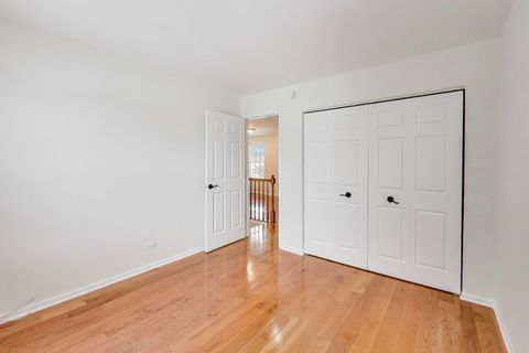 Tiny photo for 716 Clover Hill Court, Elk Grove Village, IL 60007 (MLS # 12526005)