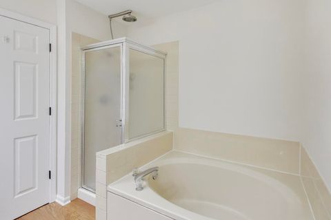 Tiny photo for 716 Clover Hill Court, Elk Grove Village, IL 60007 (MLS # 12526005)