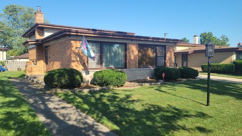 Tiny photo for 251 S Mayfair Place, Chicago Heights, IL 60411 (MLS # 12482163)