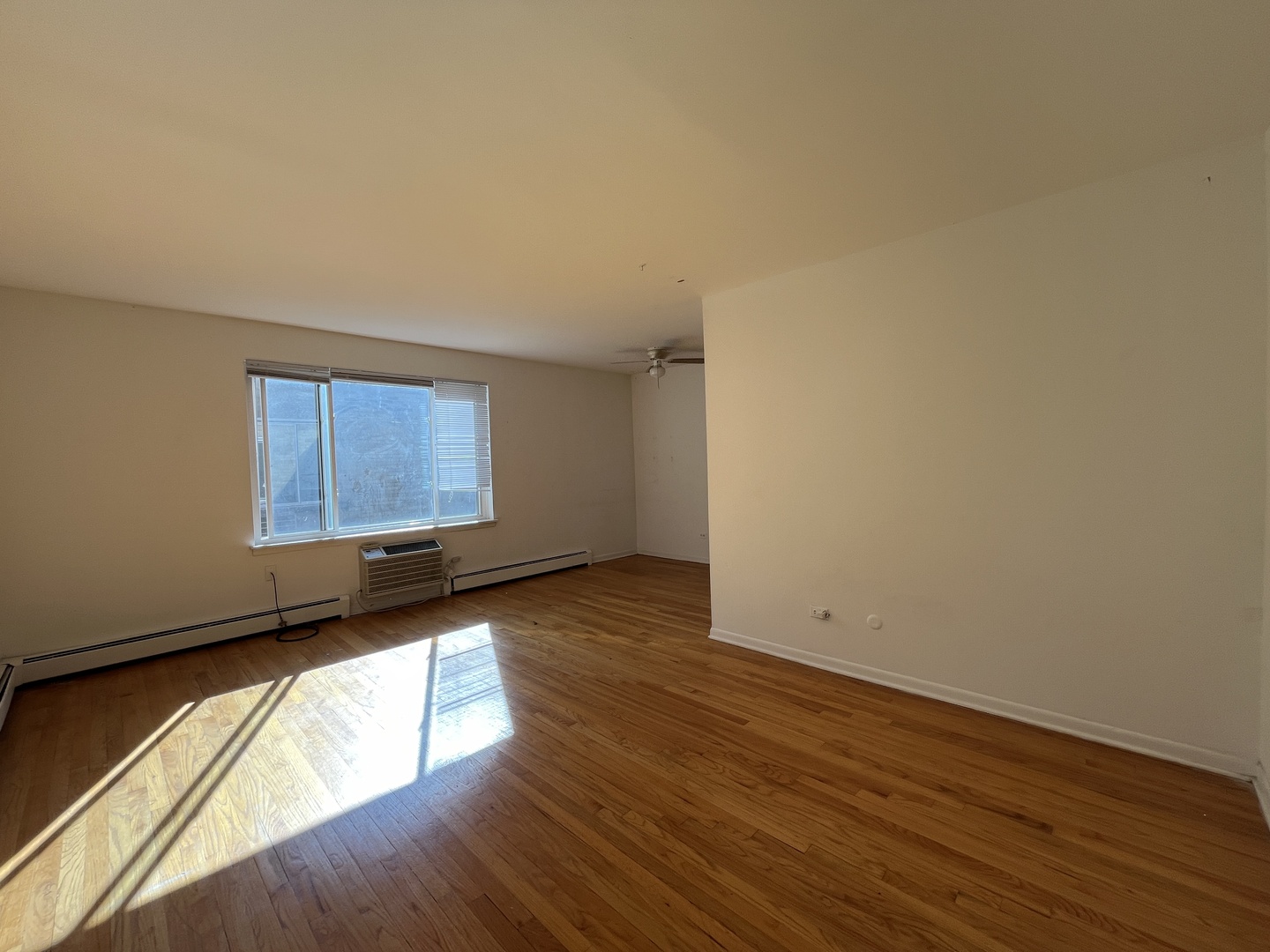 516 W Melrose Street 506