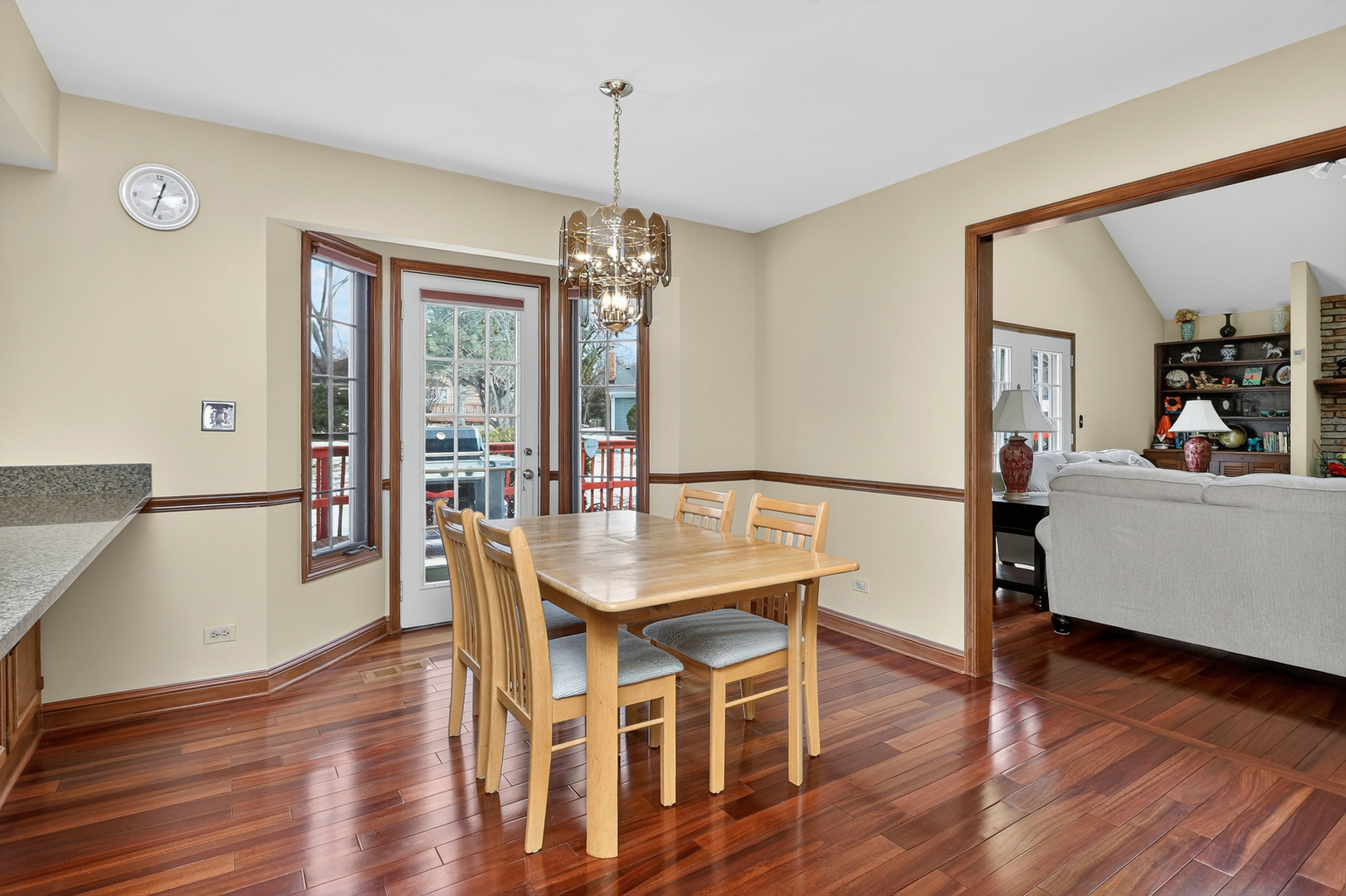 6081 BROOKLINE Court