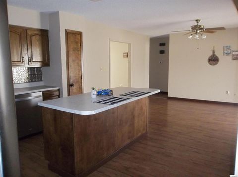 Tiny photo for 2801 W Bluff Ct. Ct, Quincy, IL 62305 (MLS # 12591467)