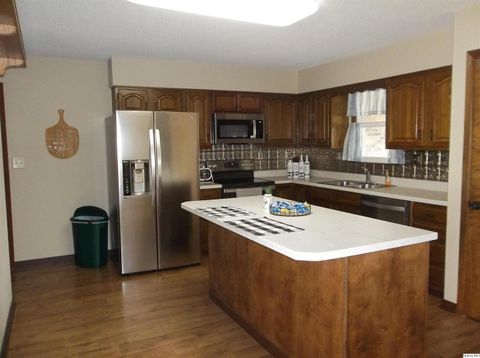 Tiny photo for 2801 W Bluff Ct. Ct, Quincy, IL 62305 (MLS # 12591467)