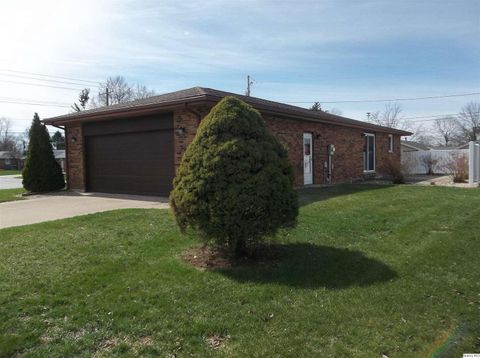 Tiny photo for 2801 W Bluff Ct. Ct, Quincy, IL 62305 (MLS # 12591467)