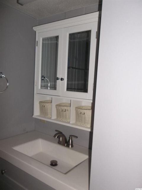 Tiny photo for 2801 W Bluff Ct. Ct, Quincy, IL 62305 (MLS # 12591467)