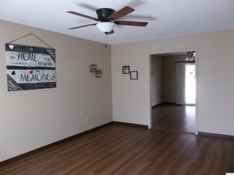 Tiny photo for 2801 W Bluff Ct. Ct, Quincy, IL 62305 (MLS # 12591467)