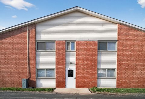 Tiny photo for 706 Marilyn Avenue #107, Glendale Heights, IL 60139 (MLS # 12603296)