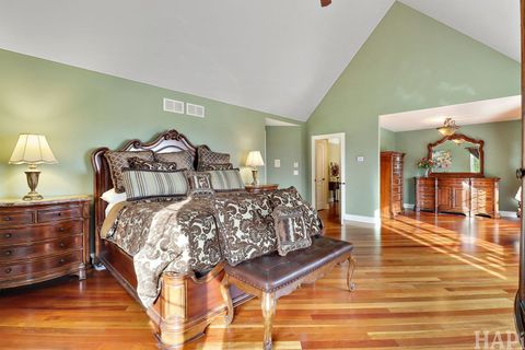 Tiny photo for 1 Terra Vita Drive, South Barrington, IL 60010 (MLS # 12499858)