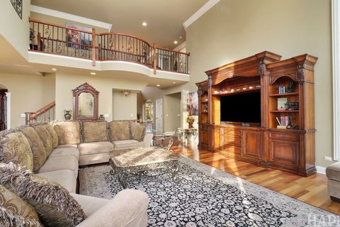 Tiny photo for 1 Terra Vita Drive, South Barrington, IL 60010 (MLS # 12499858)