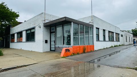 4616 W Fullerton Avenue Chicago IL 60639