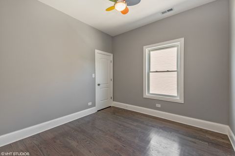 Tiny photo for 3915 S Calumet Avenue, Chicago, IL 60653 (MLS # 12617542)
