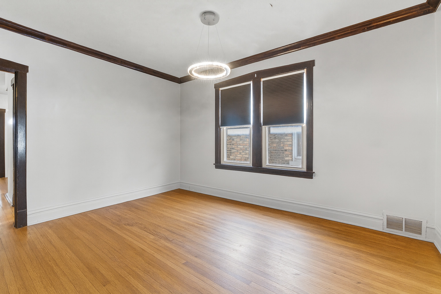 3825 Kenilworth Avenue