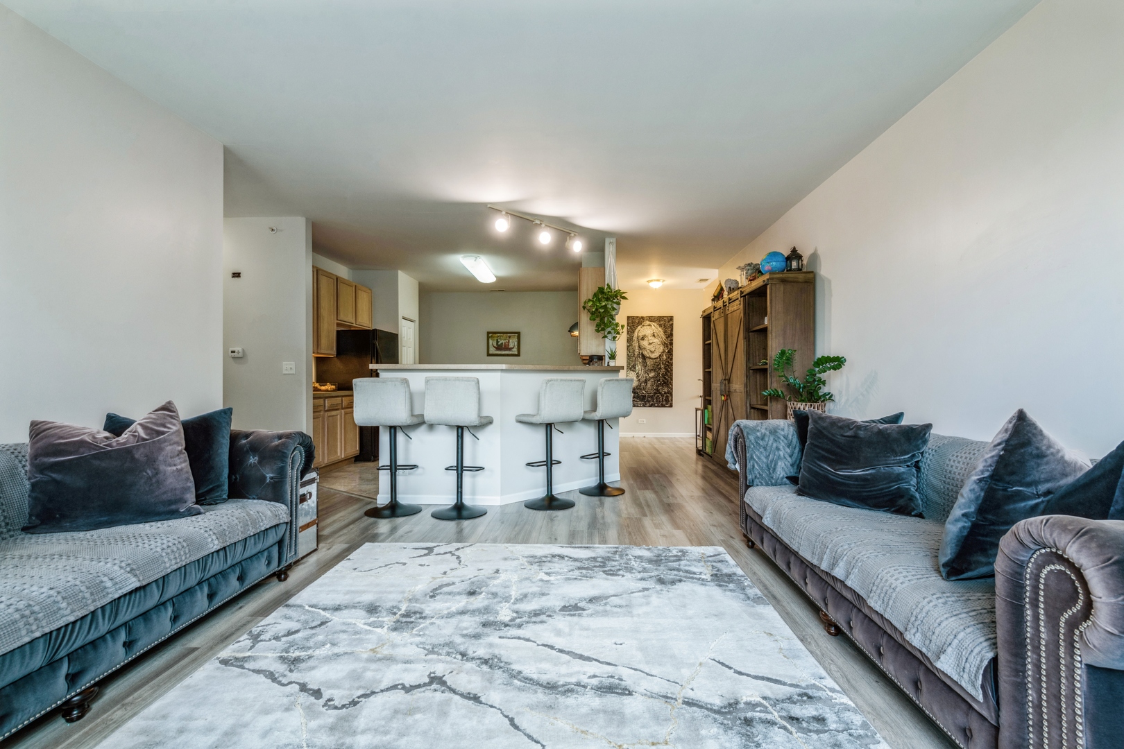 250 ROSEHALL Drive 260