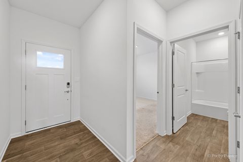 Tiny photo for 927 Plateau Drive, Pingree Grove, IL 60140 (MLS # 12572448)