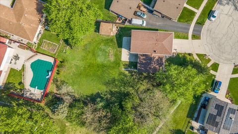 Tiny photo for 10447 S Stowe Court, Palos Hills, IL 60465 (MLS # 12622964)