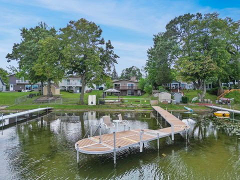 Tiny photo for 188 Oakwood Drive, Antioch, IL 60002 (MLS # 12583174)