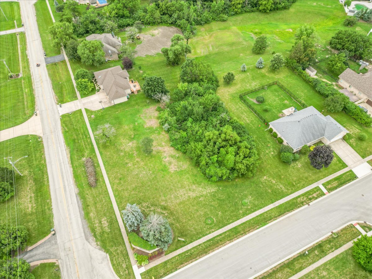 26011 W Highland Drive