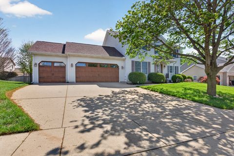 Tiny photo for 1503 Broad Creek Road, Bloomington, IL 61704 (MLS # 12619702)