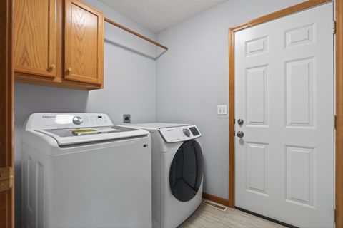 Tiny photo for 1503 Broad Creek Road, Bloomington, IL 61704 (MLS # 12619702)