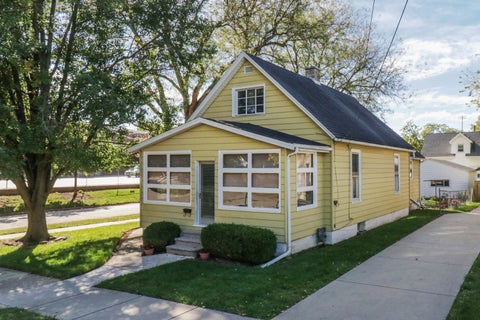 Tiny photo for 1002 N Livingston Street, Bloomington, IL 61701 (MLS # 12789942)