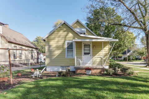 Tiny photo for 1002 N Livingston Street, Bloomington, IL 61701 (MLS # 12789942)