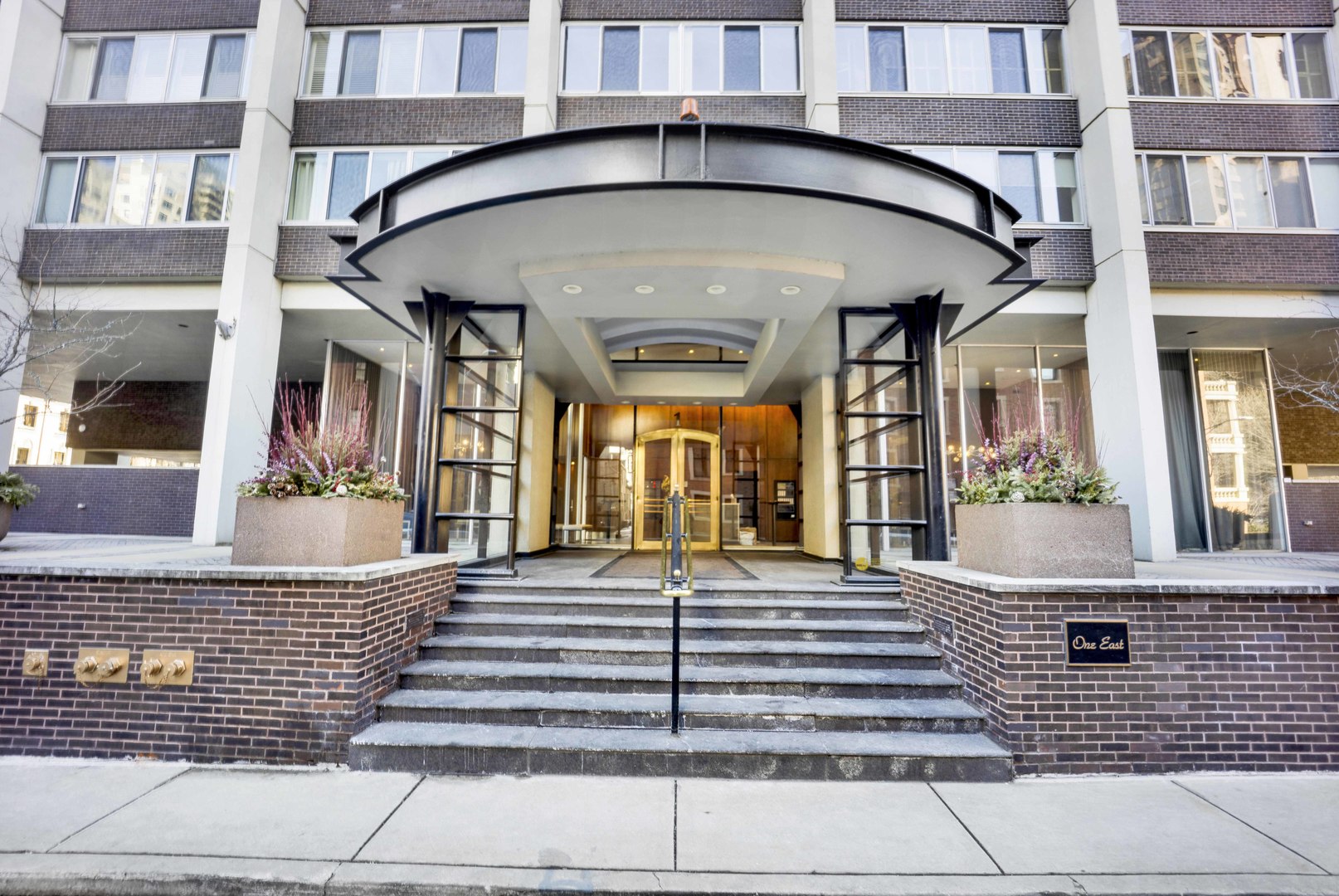 1 E Schiller Street 12A