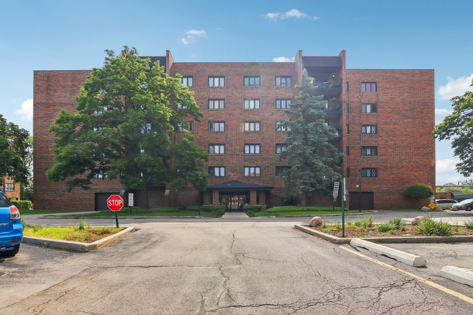 9346 Landings Lane 506