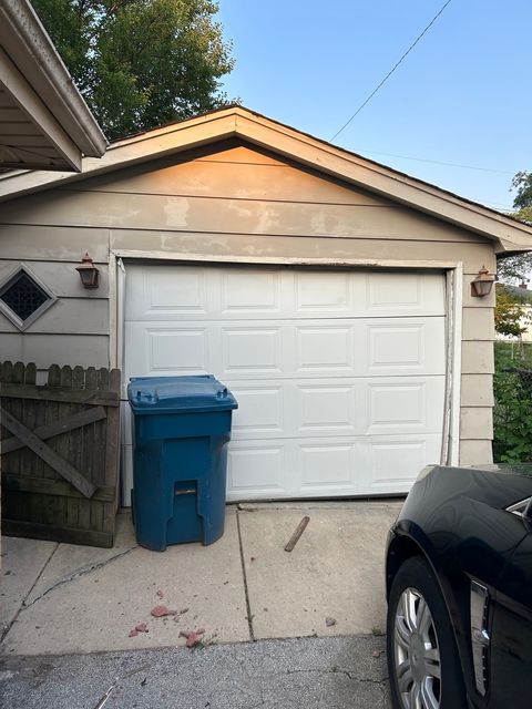 Tiny photo for 639 Coolidge Street, Chicago Heights, IL 60411 (MLS # 12519503)