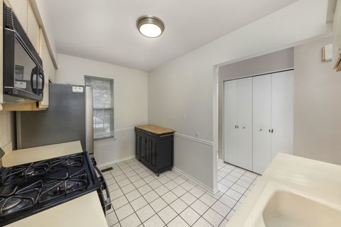 Tiny photo for 1604 Pebble Beach Circle, Elgin, IL 60123 (MLS # 12530502)