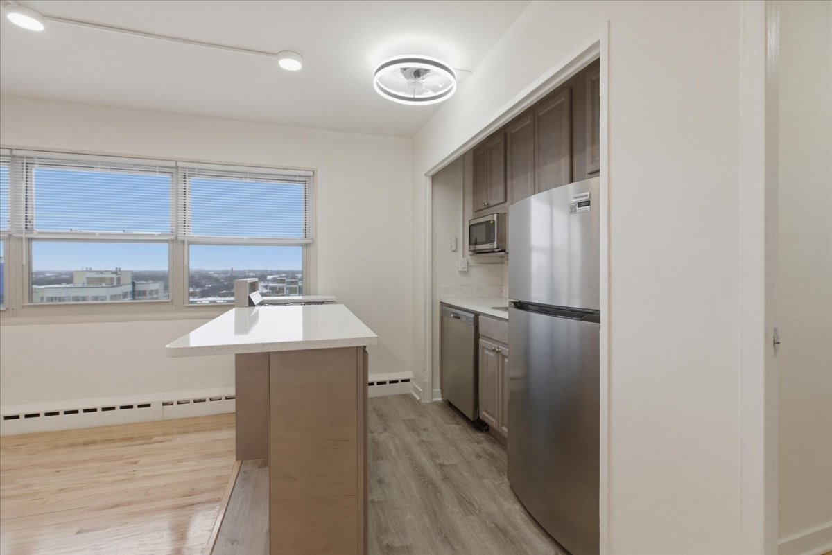 5630 N Sheridan Road S1109