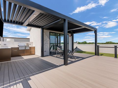 Tiny photo for 10 Illinois Street #5A, St. Charles, IL 60174 (MLS # 12465110)