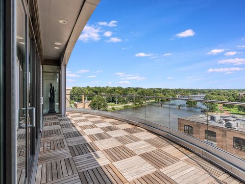 Tiny photo for 10 Illinois Street #5A, St. Charles, IL 60174 (MLS # 12465110)