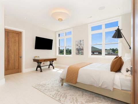 Tiny photo for 10 Illinois Street #5A, St. Charles, IL 60174 (MLS # 12465110)