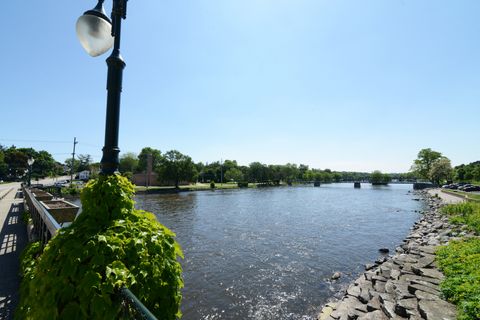 Tiny photo for 10 Illinois Street #5A, St. Charles, IL 60174 (MLS # 12465110)