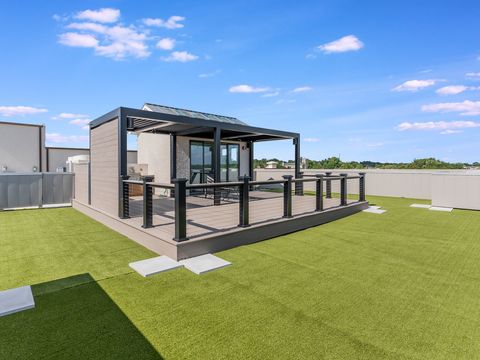 Tiny photo for 10 Illinois Street #5A, St. Charles, IL 60174 (MLS # 12465110)