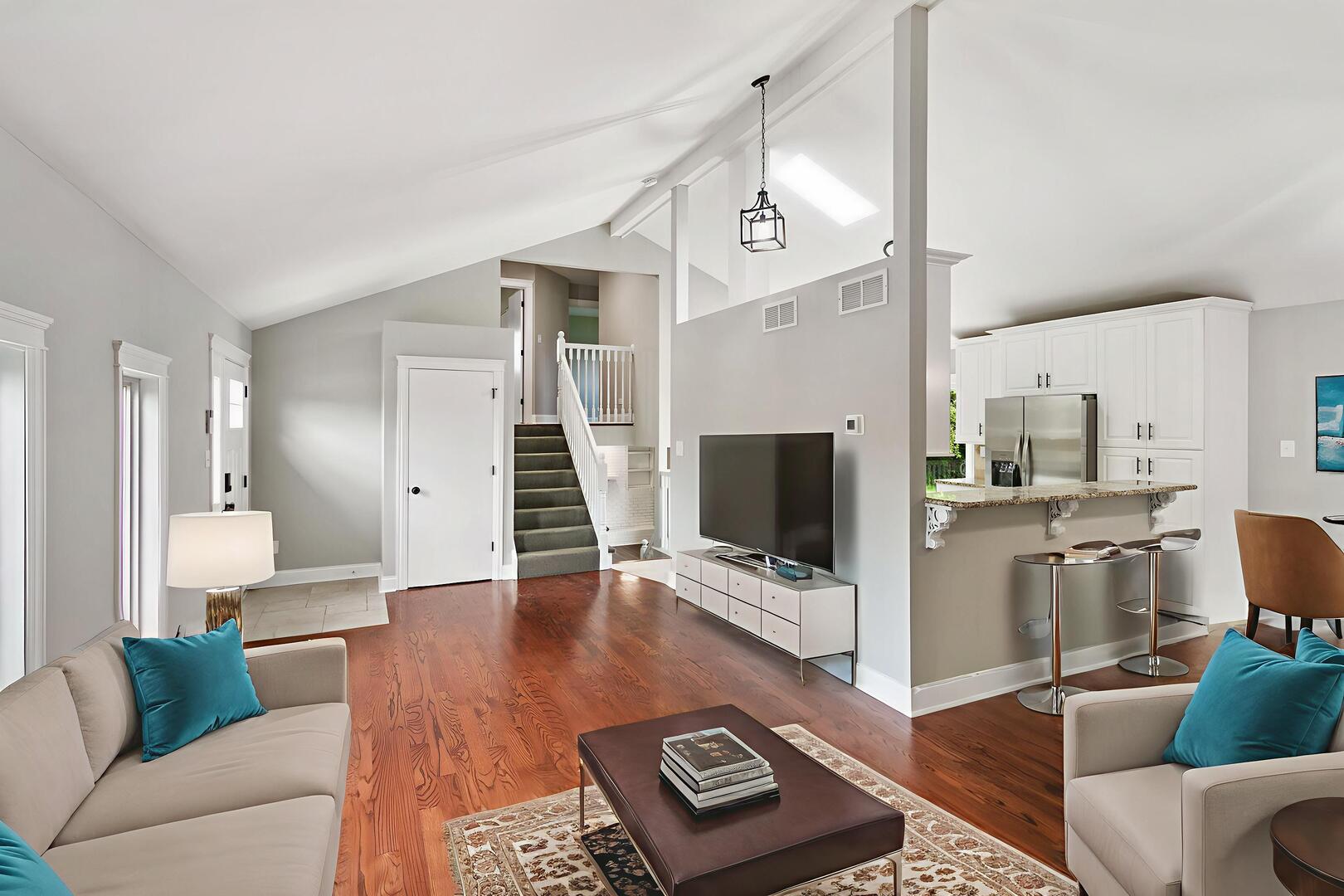 6118 White Birch Lane