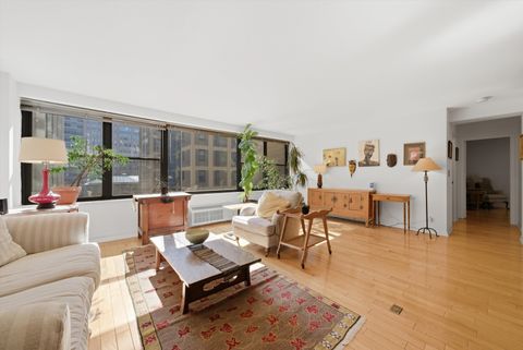 Tiny photo for 850 N Dewitt Place #9J, Chicago, IL 60611 (MLS # 12578642)