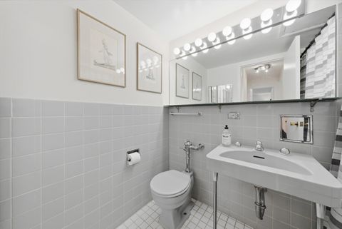 Tiny photo for 850 N Dewitt Place #9J, Chicago, IL 60611 (MLS # 12578642)